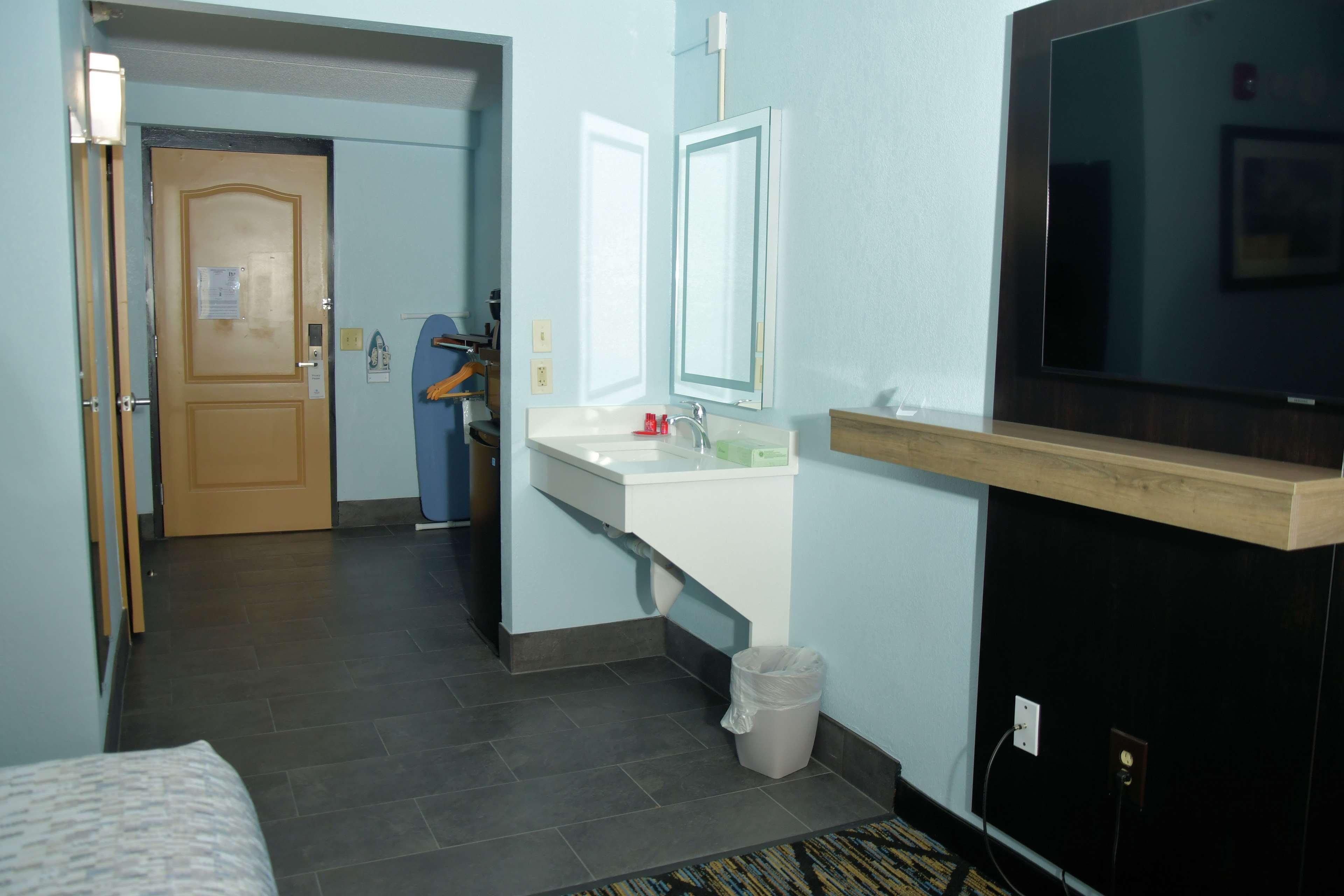 Clarion Pointe Jacksonville Near Camp Lejeune Extérieur photo