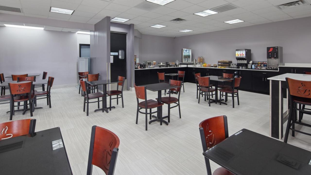 Clarion Pointe Jacksonville Near Camp Lejeune Extérieur photo