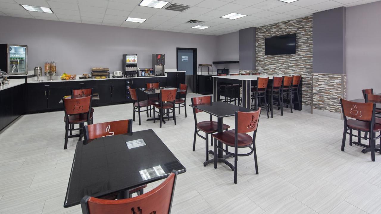 Clarion Pointe Jacksonville Near Camp Lejeune Extérieur photo